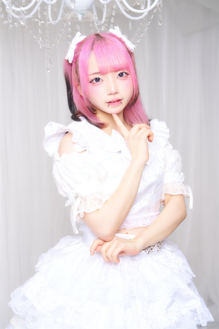 萌結こゆ